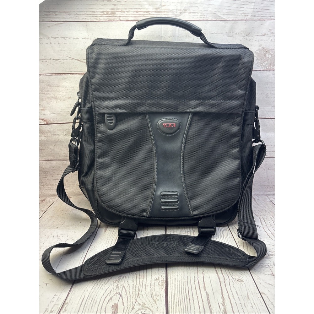 D2 TUMI Messenger Nylon Backpack Black Crossbody Laptop Tablet Business Work Bag